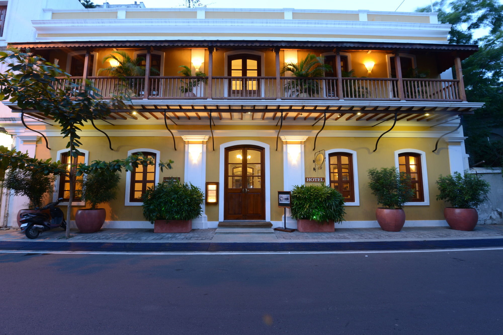 ปาแล เดอ มเห - จีซีเอช เอิร์ธ Hotel ปอนดิเชอรี ภายนอก รูปภาพ