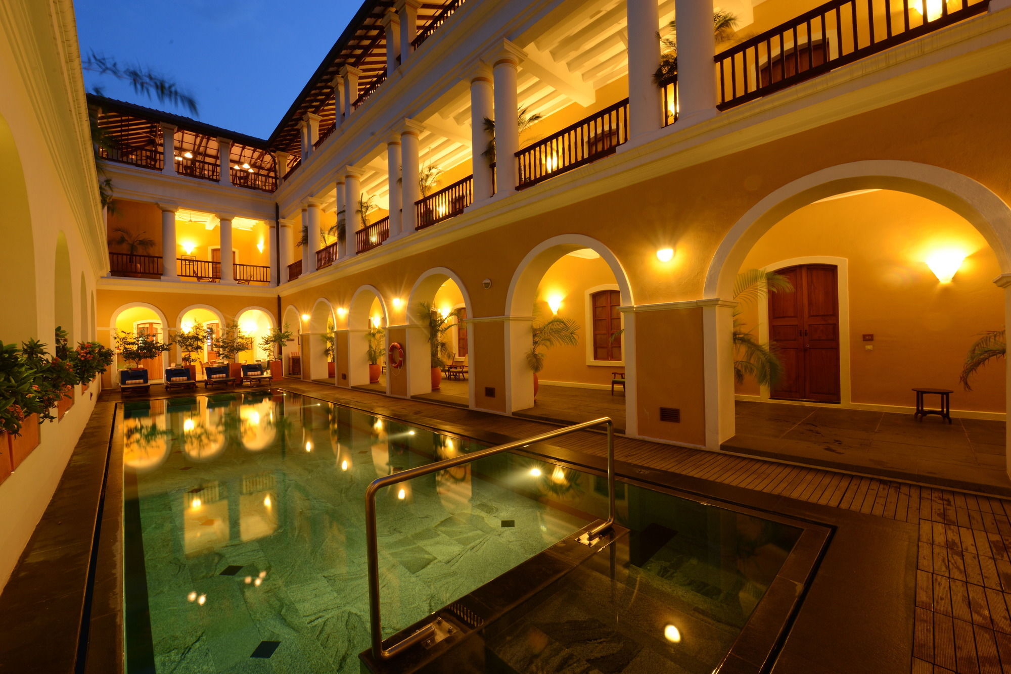 ปาแล เดอ มเห - จีซีเอช เอิร์ธ Hotel ปอนดิเชอรี ภายนอก รูปภาพ